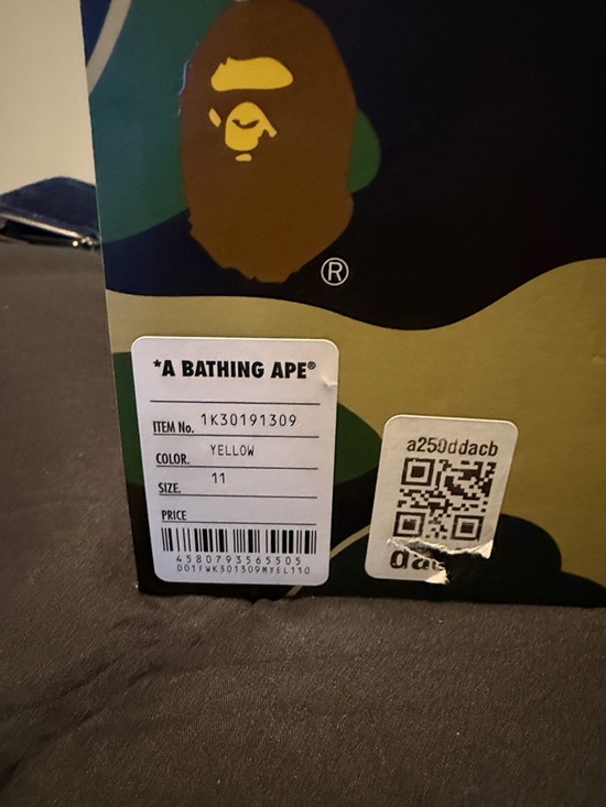 Bape men STA Low Top Sneakers in Yellow and Black main image 4